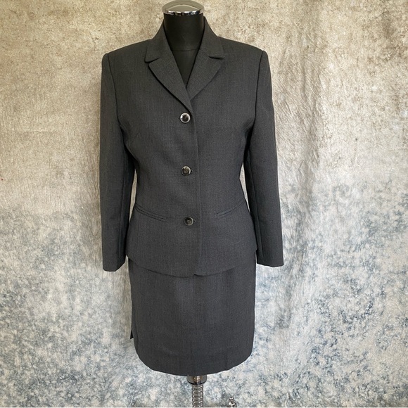 Anne Klein Charcoal Blazer set size 6 - Picture 1 of 15